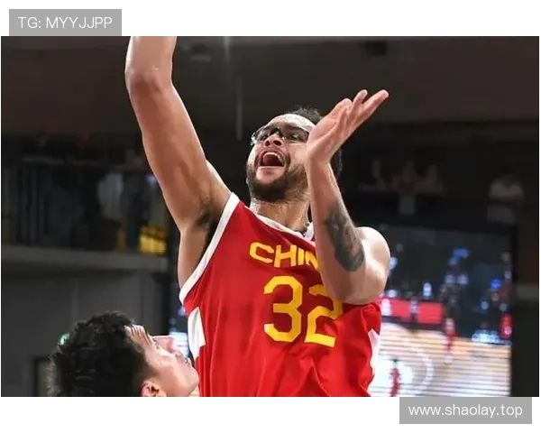 二李联手爆发 45分13记三分引领胜利